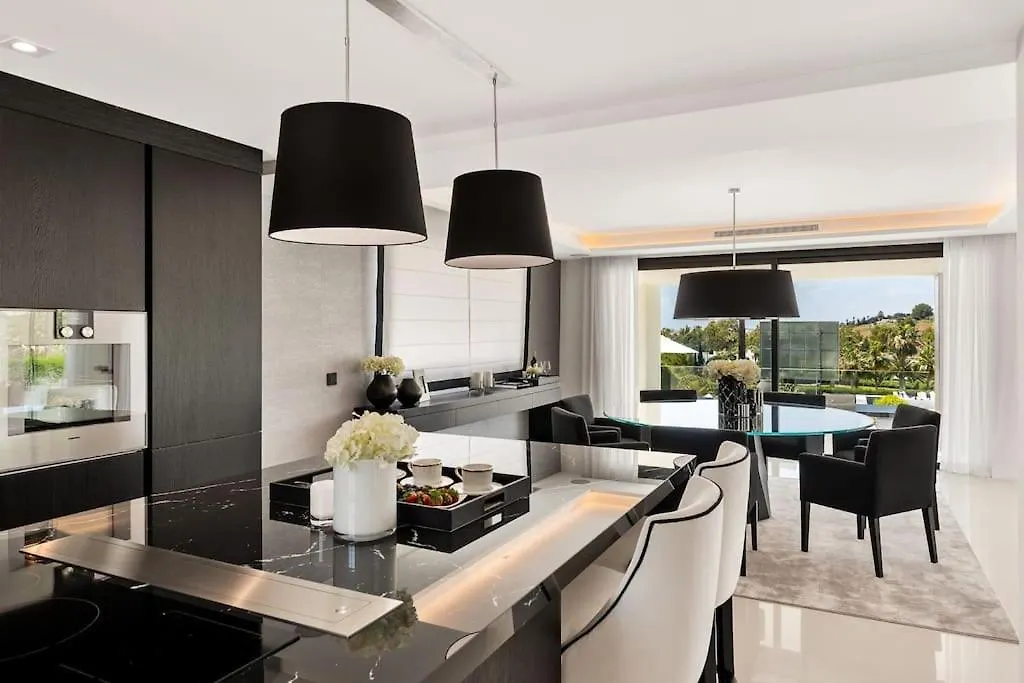 Villa Oak - 6-Bedroom Villa With Cinema Room And Pool Марбелья Испания
